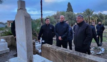 بن غفير يهدد بهدم قبر الشيخ عز الدين القسام في بلدة الشيخ المهجرة بن غفير يهدد بهدم قبر الشيخ عز الدين القسام في بلدة الشيخ المهجرة