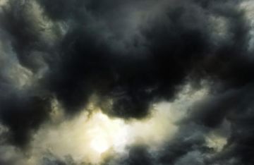 هل تحققت تنبؤات نوستراداموس وبابا فانغا لعام 2025؟ هل تحققت تنبؤات نوستراداموس وبابا فانغا لعام 2025؟