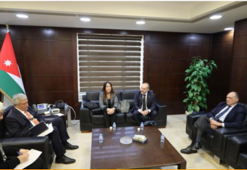 وزير النقل والسفير الإيطالي يركزان على تعزيز الشراكة والخبرات الفنية في مشاريع البنية التحتية