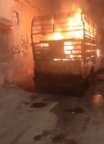 البحث الجنائي يلقي القبض على أحد المتورطين بحرق مركبتين فجر اليوم في إربد (فيديو) البحث الجنائي يلقي القبض على أحد المتورطين بحرق مركبتين فجر اليوم في إربد (فيديو)