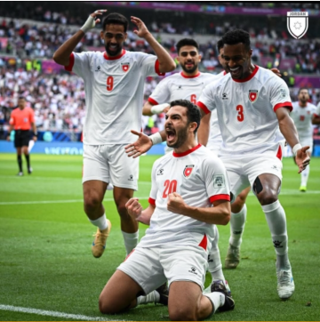 المنتخب الوطني لكرة القدم يلتقي نظيره المصري ببطولة كأس العرب غدا المنتخب الوطني لكرة القدم يلتقي نظيره المصري ببطولة كأس العرب غدا