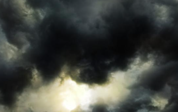 هل تحققت تنبؤات نوستراداموس وبابا فانغا لعام 2025؟