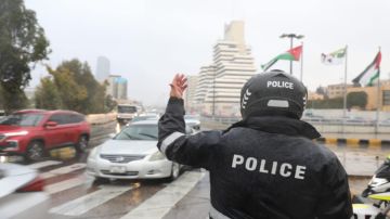 الأمن العام يجدد تحذيراته مع تعمق تأثير المنخفض الجوي اليوم الأمن العام يجدد تحذيراته مع تعمق تأثير المنخفض الجوي اليوم