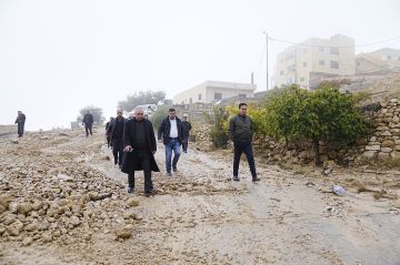 البريزات يتفقد الطيبة والراجف ودلاغة بعد الأمطار الغزيرة البريزات يتفقد الطيبة والراجف ودلاغة بعد الأمطار الغزيرة