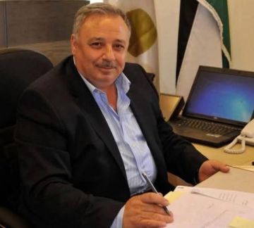 رئيس بلدية مادبا يوعز بتخصيص أرض لبناء مسجد في مقبرة نتل رئيس بلدية مادبا يوعز بتخصيص أرض لبناء مسجد في مقبرة نتل