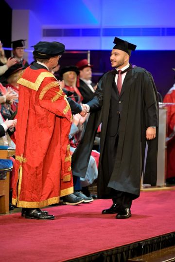 إنجاز للخوالدة في بريطانيا