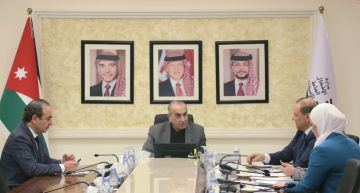 وزير الأشغال ونقيب المهندسين يبحثان توسيع آفاق التعاون وتعزيز التنسيق في القضايا الهندسية والإنشائية وزير الأشغال ونقيب المهندسين يبحثان توسيع آفاق التعاون وتعزيز التنسيق في القضايا الهندسية والإنشائية