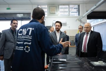 ولي العهد يفتتح حاضنة أعمال في كلية التدريب المهني المتقدم في إربد ولي العهد يفتتح حاضنة أعمال في كلية التدريب المهني المتقدم في إربد