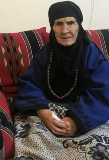 وفاة معمرة اردنية عن عمر يناهز 129 عاما .. صورة وفاة معمرة اردنية عن عمر يناهز 129 عاما .. صورة
