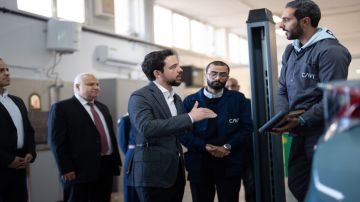 ولي العهد يفتتح حاضنة أعمال في كلية التدريب المهني المتقدم في إربد