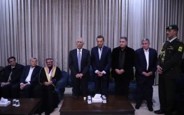 الديوان الملكي يعزي النابلسي والجوارنة والزغول والطراونة (صور) الديوان الملكي يعزي النابلسي والجوارنة والزغول والطراونة (صور)