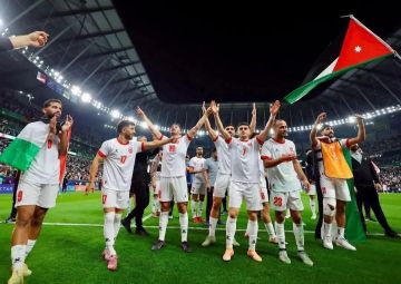 شاشات عملاقة لعرض مباراة النشامى بنهائي كأس العرب في المحافظات كافة شاشات عملاقة لعرض مباراة النشامى بنهائي كأس العرب في المحافظات كافة