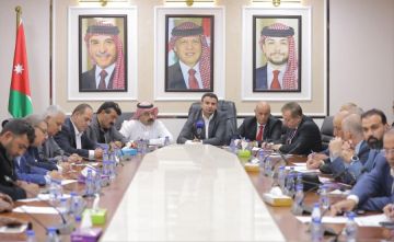 وزير الزراعة: إيقاف استيراد الدواجن المجمدة لضبط السوق المحلي وزير الزراعة: إيقاف استيراد الدواجن المجمدة لضبط السوق المحلي