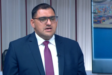 الأحمد يدعو لتفعيل الشراكة بين القطاعين الصحيين لتقليل الكلف وتخفيف الانتظار الأحمد يدعو لتفعيل الشراكة بين القطاعين الصحيين لتقليل الكلف وتخفيف الانتظار