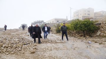 بريزات: تراجع السياحة والظروف المالية أوقفا عطاءات البنية التحتية في البترا