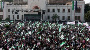 سوريا تحتفل بالذكرى الأولى لسقوط بشار الأسد سوريا تحتفل بالذكرى الأولى لسقوط بشار الأسد