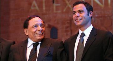 محمد إمام يطمئن الجمهور على صحة والده محمد إمام يطمئن الجمهور على صحة والده