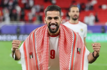 الأردن ينهي الشوط الأول متقدما على العراق بهدف علوان الأردن ينهي الشوط الأول متقدما على العراق بهدف علوان