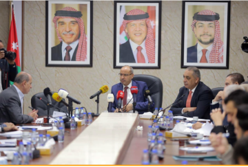 السليحات والمصري يناقشان موازنة 2026 للوزارة ومخصصات البلديات وملفات المديونية