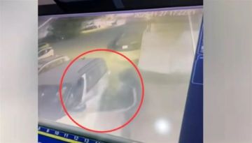 جريمة مروعة.. هجوم بمادة حارقة يشوه فتاة عراقية داخل سيارتها - فيديو