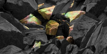 كنز بـ 97 مليار دولار مخبأ في الرماد