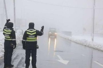 الدوريات الخارجية: جميع الطرق سالكة رغم الامطار الدوريات الخارجية: جميع الطرق سالكة رغم الامطار