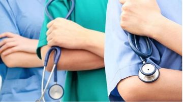 الممرضين تحذر من دورات تدريبية غير معتمدة في المهنة