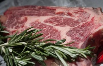 كيف تتجنب النقرس؟ تعديل النظام الغذائي هو الخطوة الأولى كيف تتجنب النقرس؟ تعديل النظام الغذائي هو الخطوة الأولى