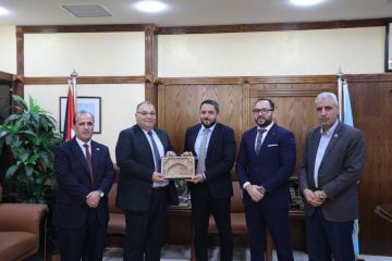 جامعة الزرقاء تستقبل وفدا من مركز الملك عبدالله الثاني للتميز جامعة الزرقاء تستقبل وفدا من مركز الملك عبدالله الثاني للتميز