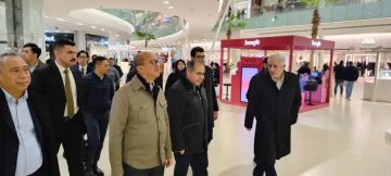 وزير الاستثمار الأردني في جولة استثمارية سيرا على الاقدام (صور) وزير الاستثمار الأردني في جولة استثمارية سيرا على الاقدام (صور)