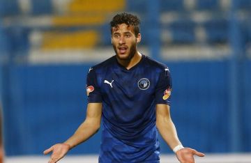 المصري إكرامي يبكي على الهواء بسبب رمضان صبحي (فيديو)