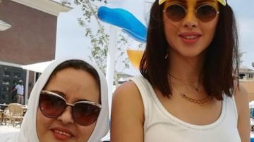 ياسمين رئيس تستعيد الذكريات مع والدتها.. صور