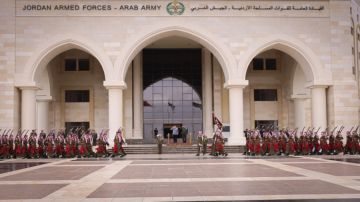 رئيس هيئة الأركان المشتركة يستقبل نظيره الألماني رئيس هيئة الأركان المشتركة يستقبل نظيره الألماني