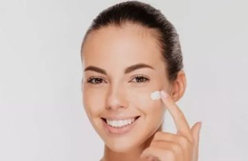 حمض اللاكتيك بديل الريتينويدات للعناية بالبشرة الحساسة