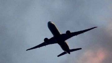 مطار فيلنيوس يوقف عملياته مؤقتا بسبب الاشتباه بمناطيد في الأجواء مطار فيلنيوس يوقف عملياته مؤقتا بسبب الاشتباه بمناطيد في الأجواء