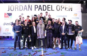 تتويج الفائزين ببطولة الأردن المفتوحة للبادل