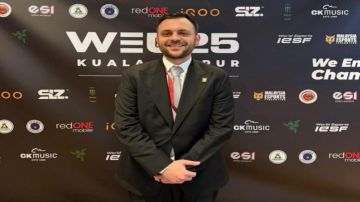 ولي العهد يهنئ الأمير عمر بفوزه بعضوية الاتحاد الدولي ولي العهد يهنئ الأمير عمر بفوزه بعضوية الاتحاد الدولي