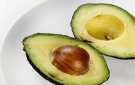 دور الأفوكادو في خفض مستويات الكولسترول الضار في الجسم