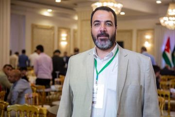 قوة أمنية تقتحم منزل مدير مكتب كتلة العمل الإسلامي النيابية خالد الجهني وتعتقله قوة أمنية تقتحم منزل مدير مكتب كتلة العمل الإسلامي النيابية خالد الجهني وتعتقله