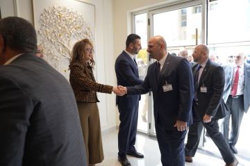 أسرة الشرق الأوسط تتبادل التهاني بمناسبة عيد الفطر السعيد