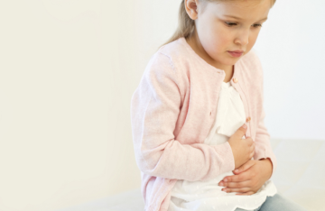 العلاج الأفضل لآلام البطن المزمنة لدى الأطفال