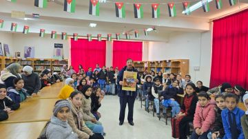 قطار منظمة نقطة ضوء الثقافي يحط في محطته الثانية في محافظة الزرقاء قطار منظمة نقطة ضوء الثقافي يحط في محطته الثانية في محافظة الزرقاء