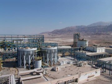 مسؤول: الأردن سيصبح الأول عالميا بصناعة وتصدير البرومين مسؤول: الأردن سيصبح الأول عالميا بصناعة وتصدير البرومين