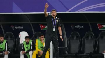 كواليس قرار رفض عموتة تدريب منتخب العراق كواليس قرار رفض عموتة تدريب منتخب العراق