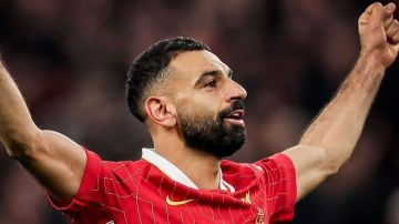 صلاح يتعرض لـ"الظلم" مجدداً بحرمانه من "حقه" صلاح يتعرض لـ"الظلم" مجدداً بحرمانه من "حقه"