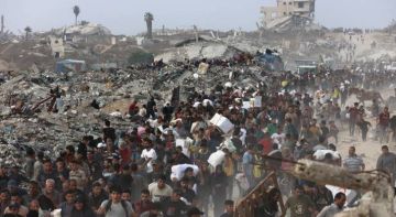 هآرتس تنشر اعترافات صادمة لجنود أطلقوا النار عمدا على مدنيين في غزة خلال توزيع المساعدات عاجل هآرتس تنشر اعترافات صادمة لجنود أطلقوا النار عمدا على مدنيين في غزة خلال توزيع المساعدات عاجل