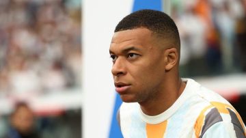 ريال مدريد يعلن نقل مبابي إلى المستشفى