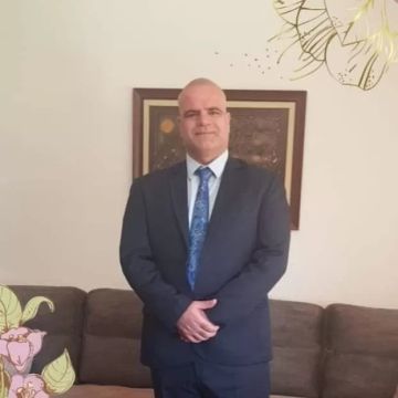 احالة مستشار مدير الضريبة عز الدين ابو رمان الى التقاعد