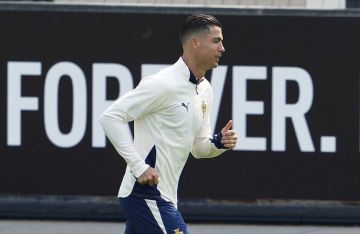 لفتة إنسانية نبيلة.. كريستيانو رونالدو يحقق حلم طفلة (صورة)