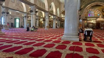 الاحتلال يغلق أبواب الأقصى ويمنع وصول المصلين للجمعة الثانية